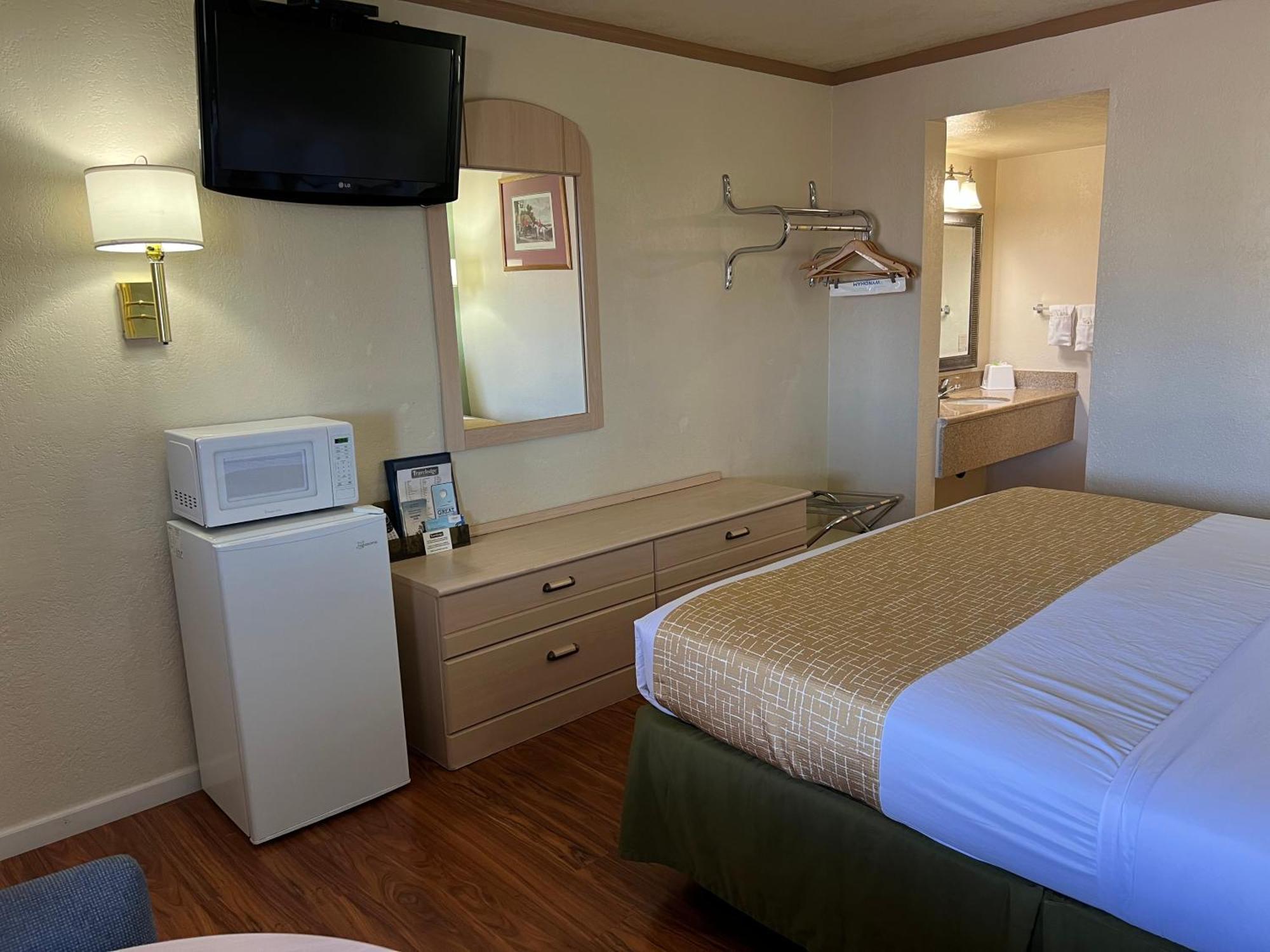 ทราเวลลอดจ์ บาย วินด์แฮม ฮอลบรูก Hotel โฮลบรุค ภายนอก รูปภาพ
